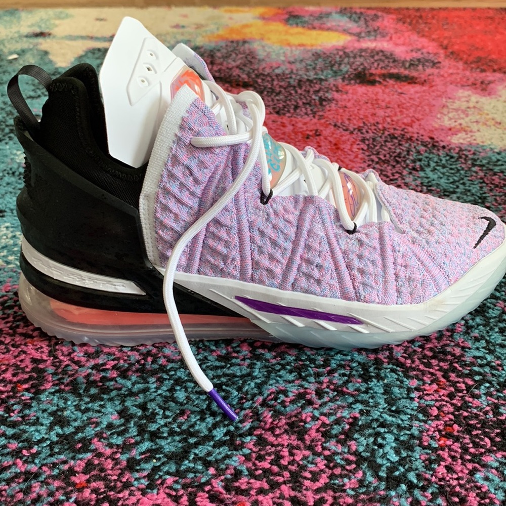 Lebron XVIII graffiti purple